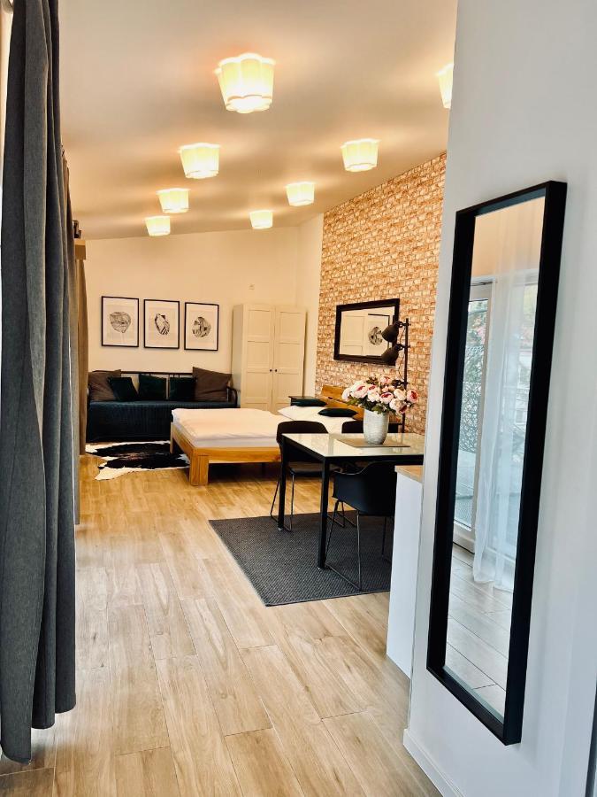 Apartmany Benesov Benesov nad Ploucnici ภายนอก รูปภาพ