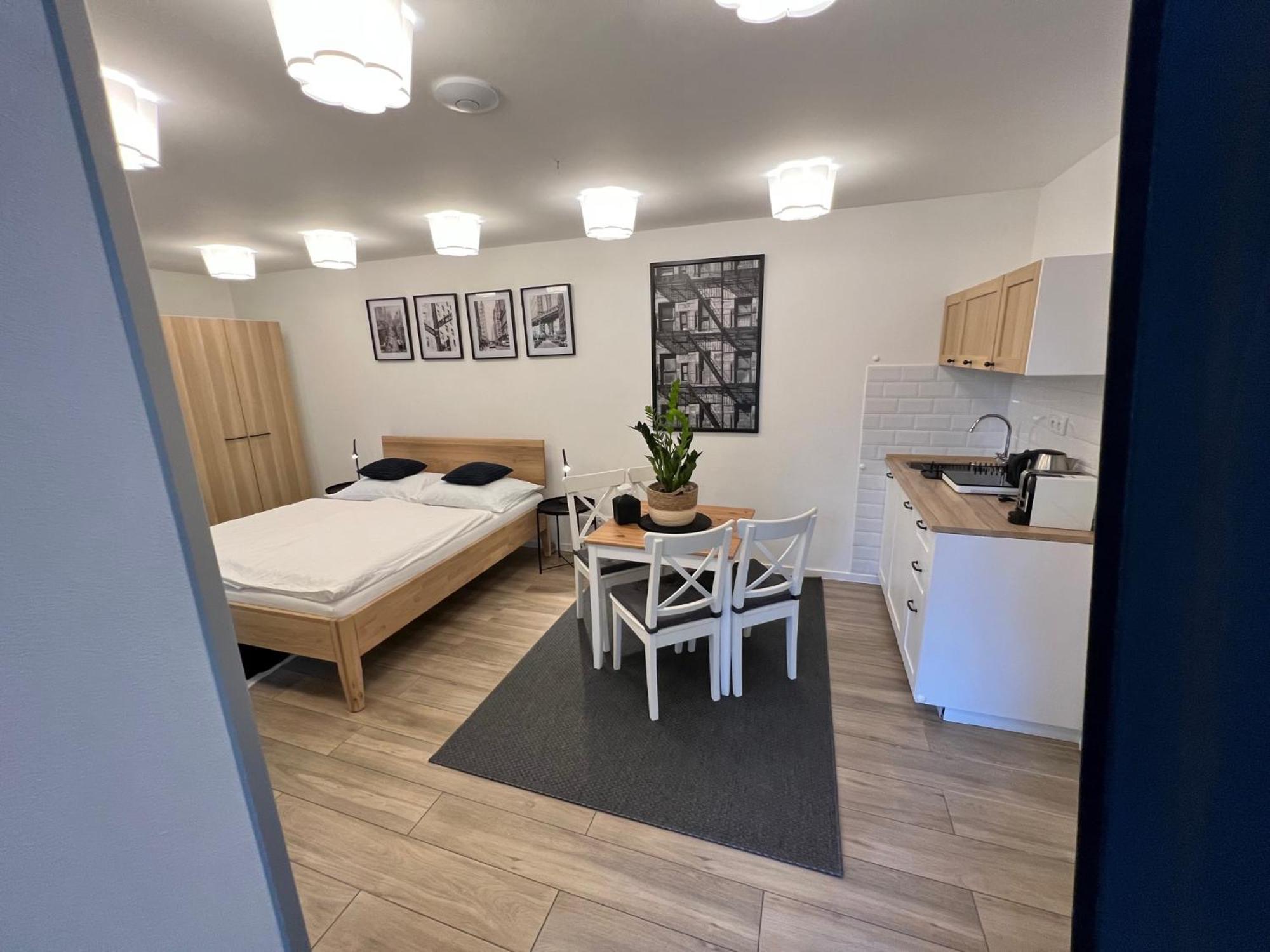 Apartmany Benesov Benesov nad Ploucnici ภายนอก รูปภาพ