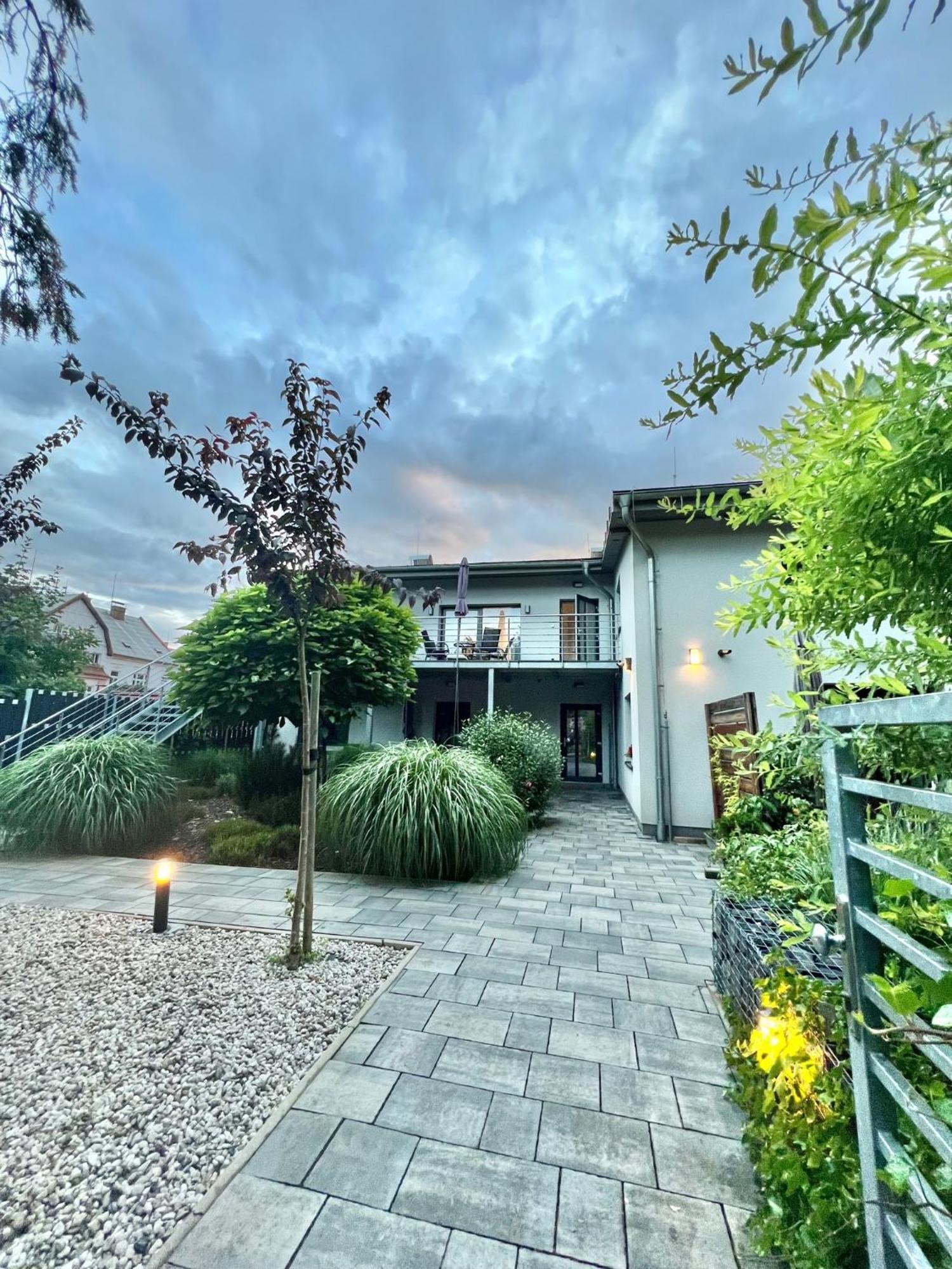 Apartmany Benesov Benesov nad Ploucnici ภายนอก รูปภาพ