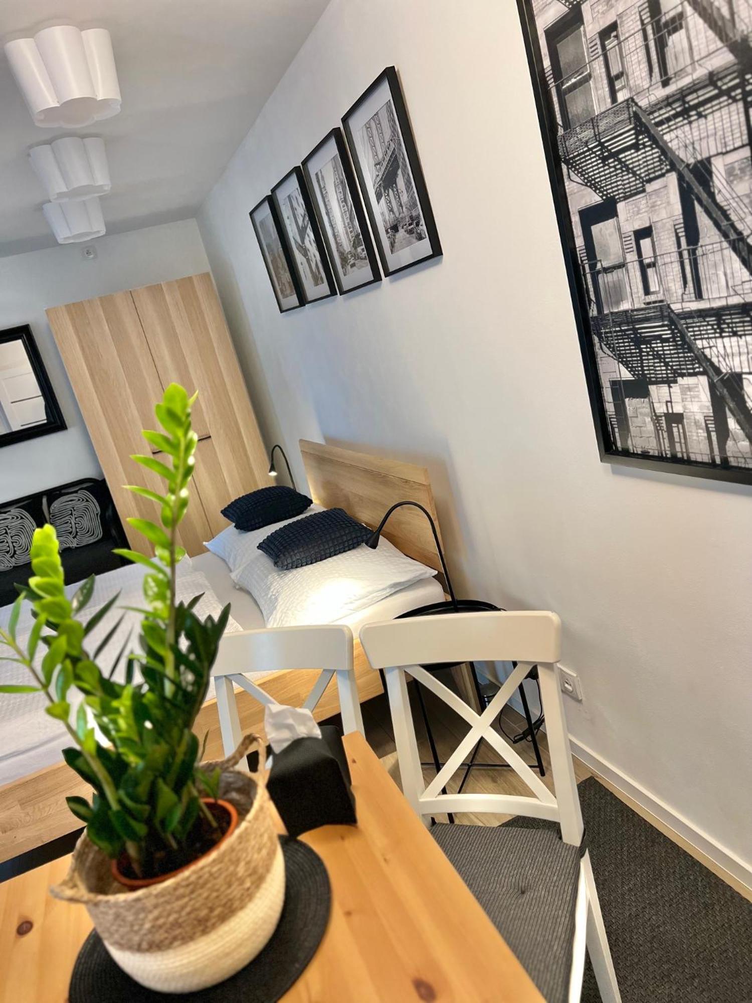 Apartmany Benesov Benesov nad Ploucnici ภายนอก รูปภาพ