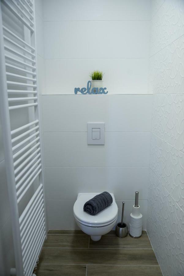 Apartmany Benesov Benesov nad Ploucnici ภายนอก รูปภาพ